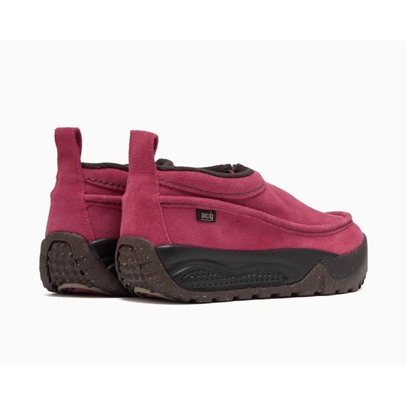 Athletic_Shoes